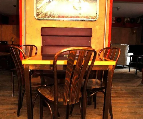 Хостел Good Bye Lenin Pub & Garden