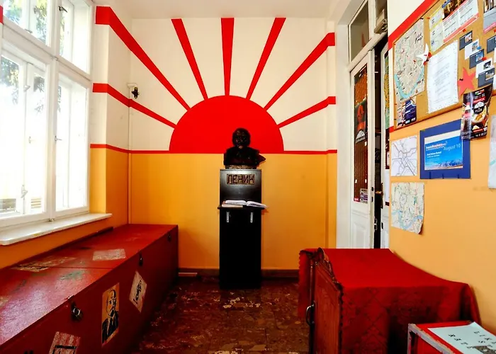 Good Bye Lenin Pub & Garden * Краков