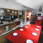 Hostal Good Bye Lenin Pub & Garden *