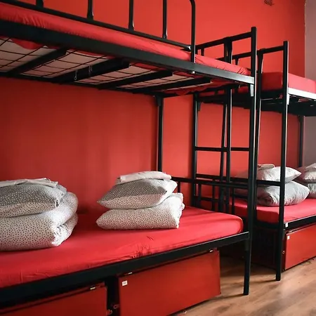 Hostel Good Bye Lenin Pub & Garden