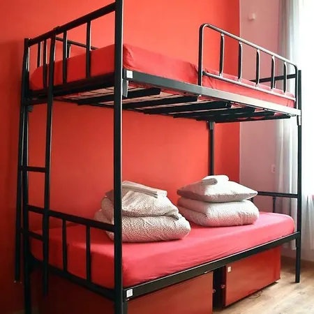 旅馆 Good Bye Lenin Pub & Garden