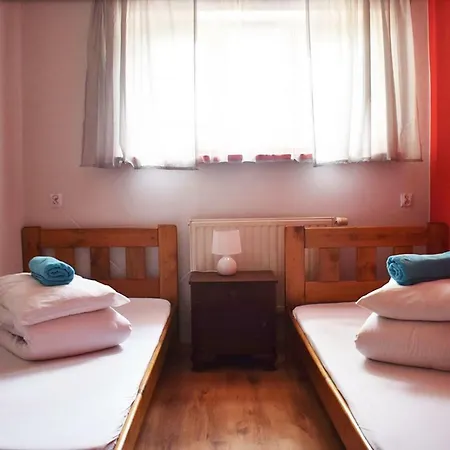 旅馆 Good Bye Lenin Pub & Garden