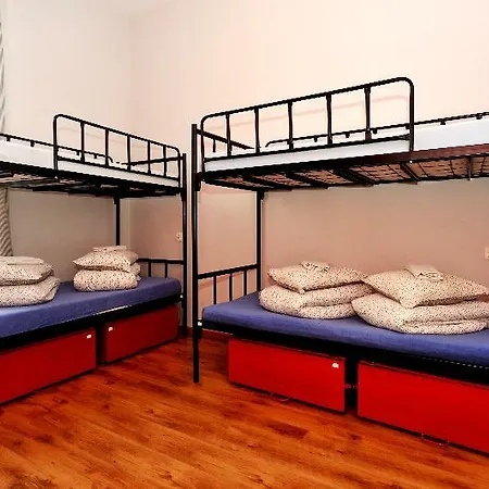 旅馆 Good Bye Lenin Pub & Garden