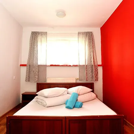 Hostel Good Bye Lenin Pub & Garden *