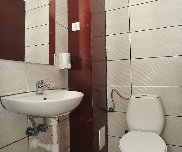 Good Bye Lenin Pub & Garden Hostel *