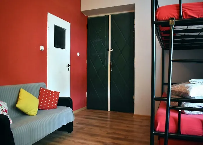 Good Bye Lenin Pub & Garden Hostel