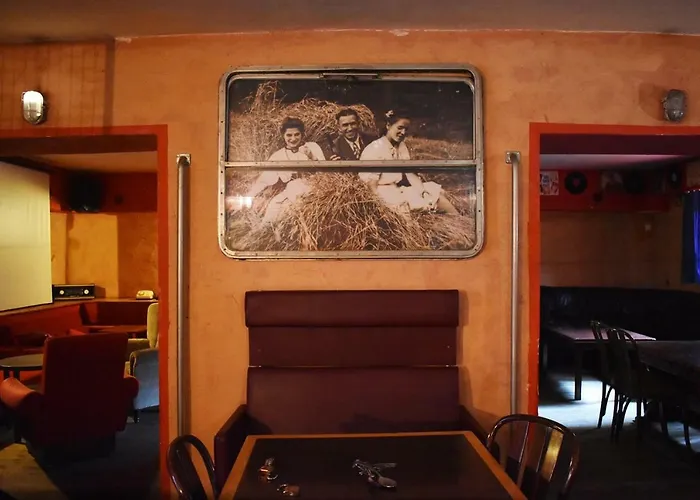 Good Bye Lenin Pub & Garden Vandrarhem